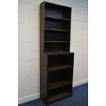 AN EARLY TO MID 20TH CENTURY OAK OPEN BOOKCASE, width 81.5cm x depth 41cm x height 245cm (sd to