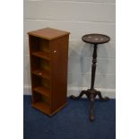 A VICTORIAN MAHOGANY TORCHERE STAND, circular top, turned support on a tripod base, height 94cm