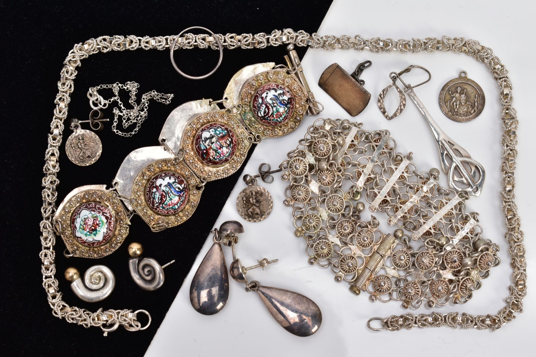 A SELECTION OF JEWELLERY, to include a pair of plain polished drop earrings, stamped 925, two