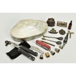 A SELECTION OF MISCELLANEOUS ITEMS, to include a mother of pearl shell jewellery box and contents