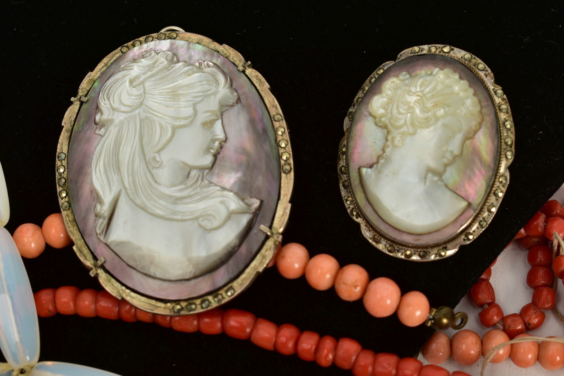 A SELECTION OF CORAL AND OTHER BEAD NECKLACES, CAMEOS, to include five coral bead necklaces, with - Image 3 of 5