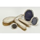 AN ASSORTED SILVERWARE COLLECTION TO INCLUDE, a silver three-piece brush set to include a hair brush
