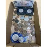 A SELECTION OF COINS AND A BANK NOTE, to include twom cased five shilling coins, 1937 half crown,