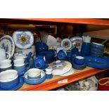 A QUANTITY OF DENBY TEA AND DINNER WARES, patterns include Chatsworth, other with a floral blue