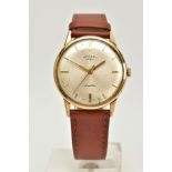 A GENTS 9CT GOLD ROTARY WRISTWATCH, silver dial, gold coloured baton markers and hands, dial