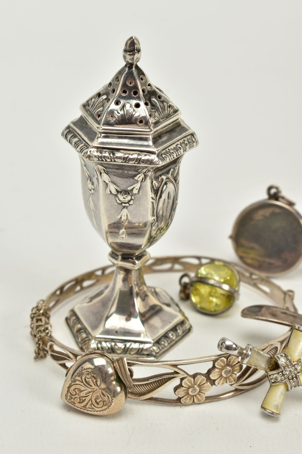 A SELECTION OF ITEMS, to include a silver pepper pot, hallmarked Birmingham 1904, a silver open work - Image 2 of 4