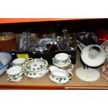 A BOX AND LOOSE CERAMICS AND GLASSWARE, including a Colclough ivy leaf design part dinner service,