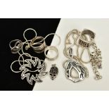 A SELECTION OF WHITE METAL JEWELLERY, to include a two snake chains, one with an openwork star