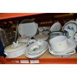 A QUANTITY OF ROYAL WOCESTER OVEN TO TABLEWARES, patterns include 'Gourmet Oven China' and '