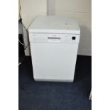 A BOSCH EXXCEL DISHWASHER (PAT pass and powers up)