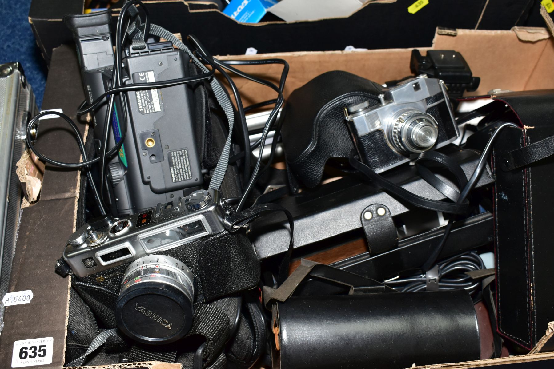 TWO TRAYS AND AN ALUMINIUM CASE CONTAINING PHOTOGRAPHIC EQUIPMENT including a Yashica Electro 35, - Image 3 of 4