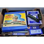 A BOXED HORNBY DUBLO B R TANK GOODS TRAIN SET, No EDG17, comprising class N2 tank locomotive, No