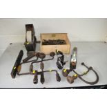 A SELECTION OF VINTAGE WOODWORKING TOOLS including a Stanley No 4 and No 78 planes, a tray of bits