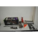 A TRAY CONTAINING HANDTOOLS, automotive tools including a Black and Decker dovetailing jig with