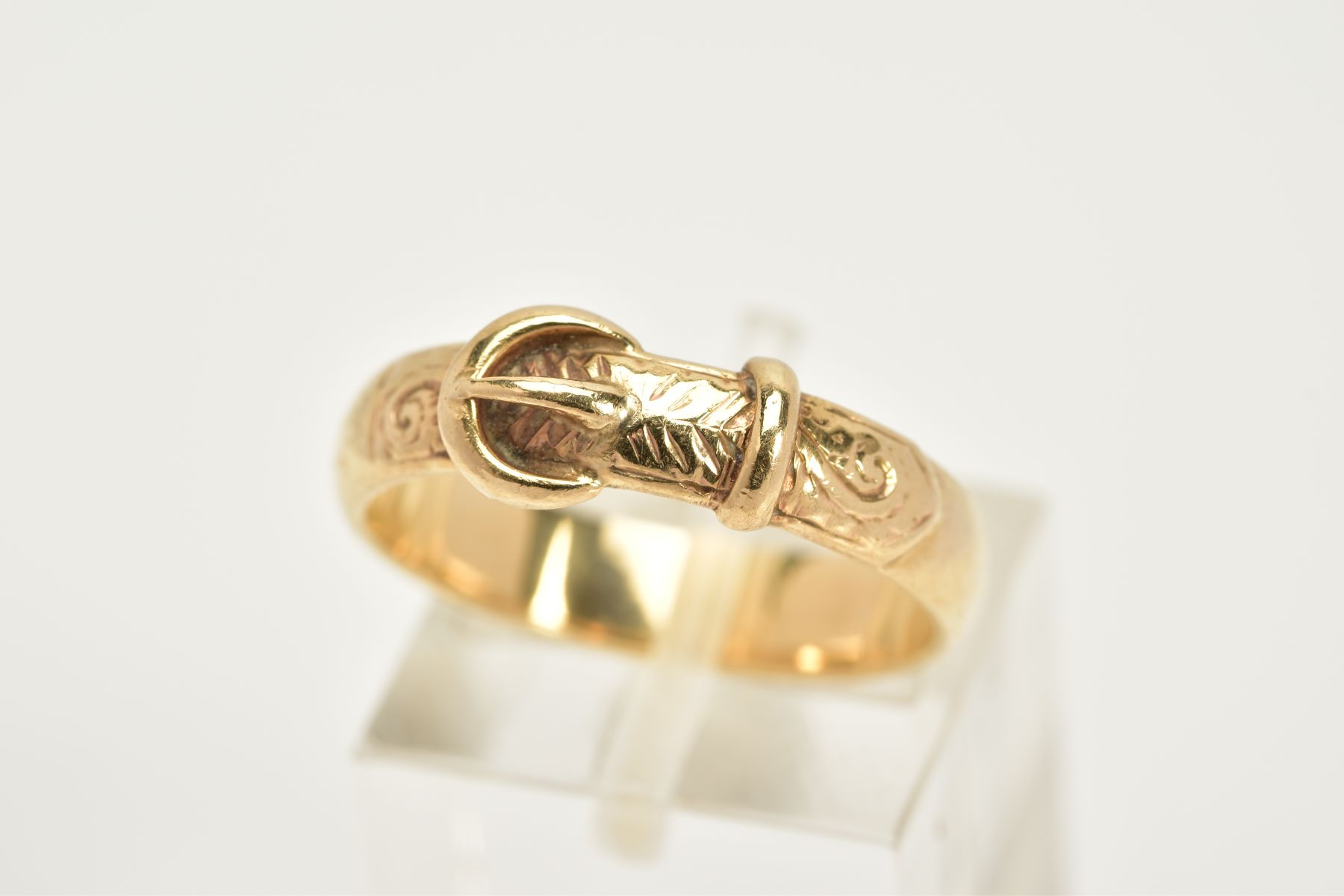 A 9CT GOLD BELT BUCKLE RING, with floral engraved detail, hallmarked 9ct gold Birmingham, ring