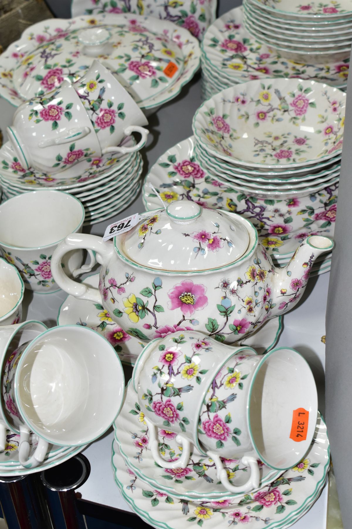 AN OLD FOLEY 'CHINESE ROSE' PATTERN DINNER SERVICE, varying amounts, nine cups, fifteen saucers, six - Image 5 of 5