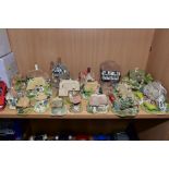 EIGHTEEN LILLIPUT LANE SCULPTURES (no deeds or boxes), comprising three Anniversary 'Cotman Cottage'