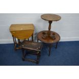 A SMALL EARLY TO MID 20TH CENTURY OAK BARLEY TWIST GATE LEG TABLE open width 88cm x closed width