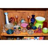 A GROUP OF COLOURED AND CLEAR GLASSWARE, MOSTLY MID 20TH CENTURY, including a Murano style glass