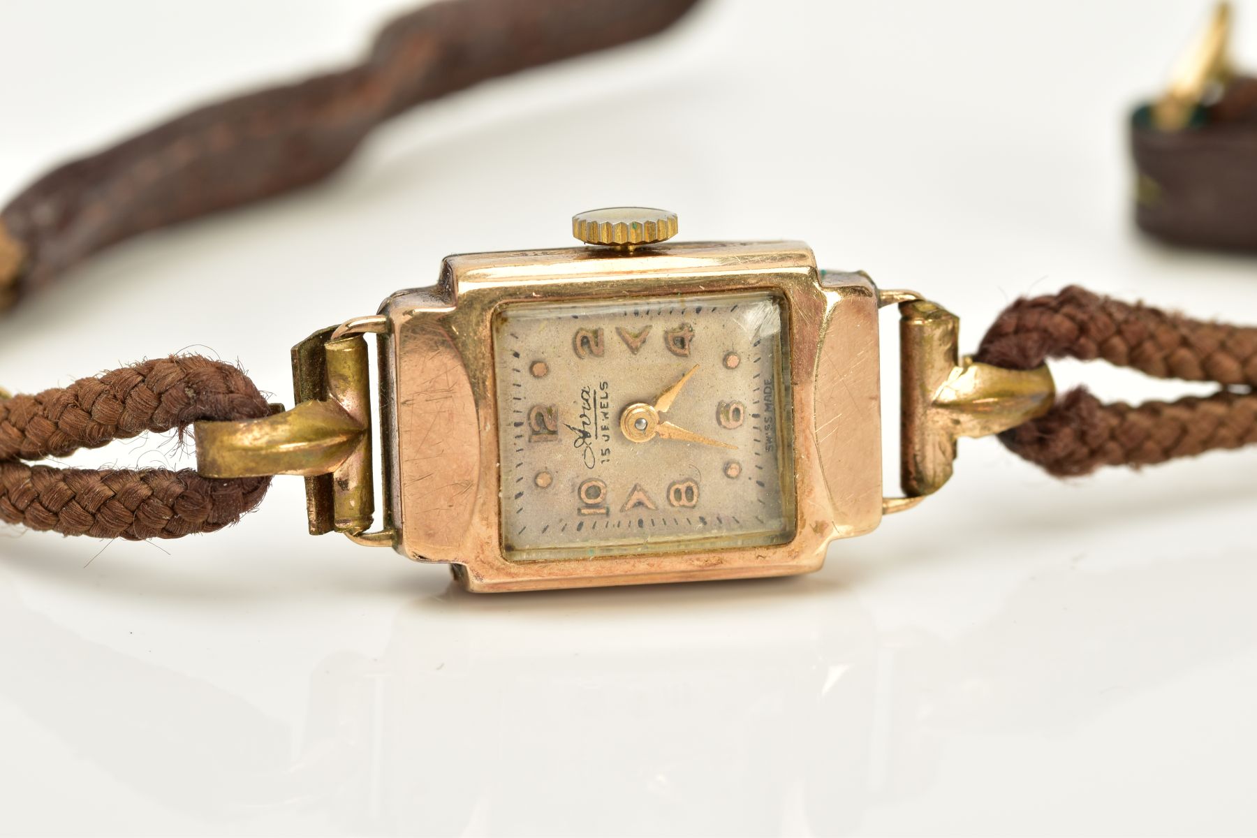 A 9CT GOLD LADYS HAND WOULD 'AVIA' COCKTAIL WRISTWATCH, the rectangular case with a square cream - Image 3 of 5