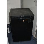 A HOTPOINT RZAAV22K.1 UNDER COUNTER FREEZER in black, width 55cm (PAT pass and working @-18