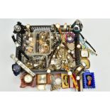 A TRAY OF WRISTWATCHES, CLOCKS AND PARTS, to include a variety of quartz and digital lady's, gents