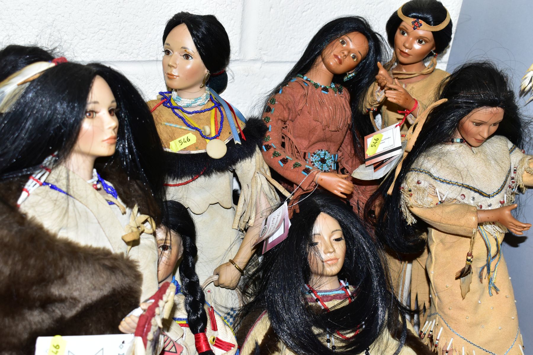A COLLECTION OF HAMILTON COLLECTION AND ASHTON-DRAKE GALLERIES NATIVE AMERICAN HEROINE DOLLS, four - Image 5 of 5