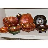 A GROUP OF CARNIVAL GLASS BOWLS, DISHES ETC, to include purple 'Peacock & Vine', 'Acorns and Oak