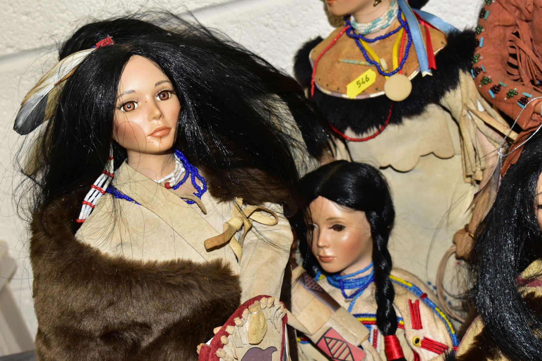 A COLLECTION OF HAMILTON COLLECTION AND ASHTON-DRAKE GALLERIES NATIVE AMERICAN HEROINE DOLLS, four - Image 4 of 5