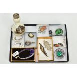 A SELECTION OF ITEMS, to include a gentlemen's white metal intaglio square panel, ring size R, a