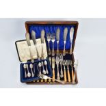 A CASED SET OF SILVER SPOONS AND A CANTEEN OF CUTLERY, the cased set of six teaspoons, each with a