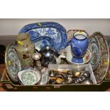A GROUP OF CERAMICS, FLATWARE, ETC, to include blue and white Foley ware vase, cattle scene (