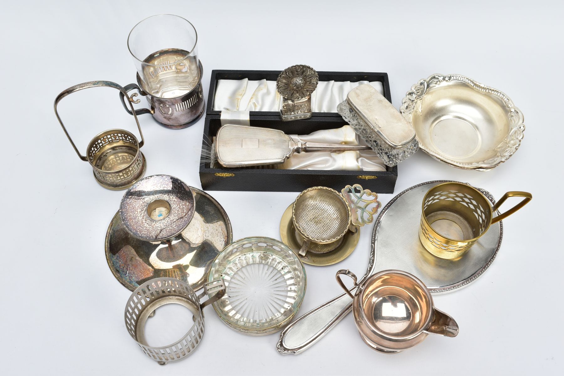 A COLLECTION OF SILVER AND SILVER PLATED ITEMS, to include a cased small silver hair brush measuring - Image 2 of 7