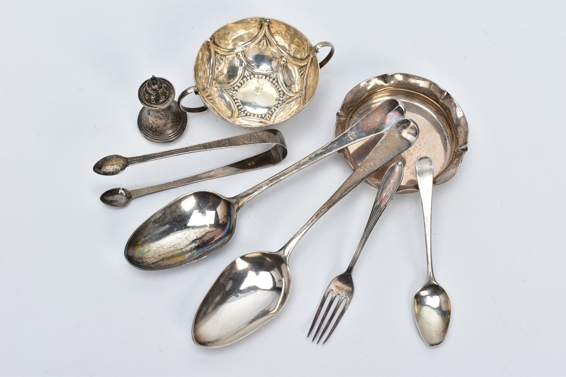 A QUANTITY OF SILVER ITEMS, to include a pair of Georgian bright cut sugar tongs, London 1805, two - Image 2 of 5