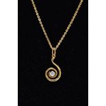 AN 18CT GOLD DIAMOND SINGLE STONE SWIRL PENDANT, together with a 18ct gold trace link chain