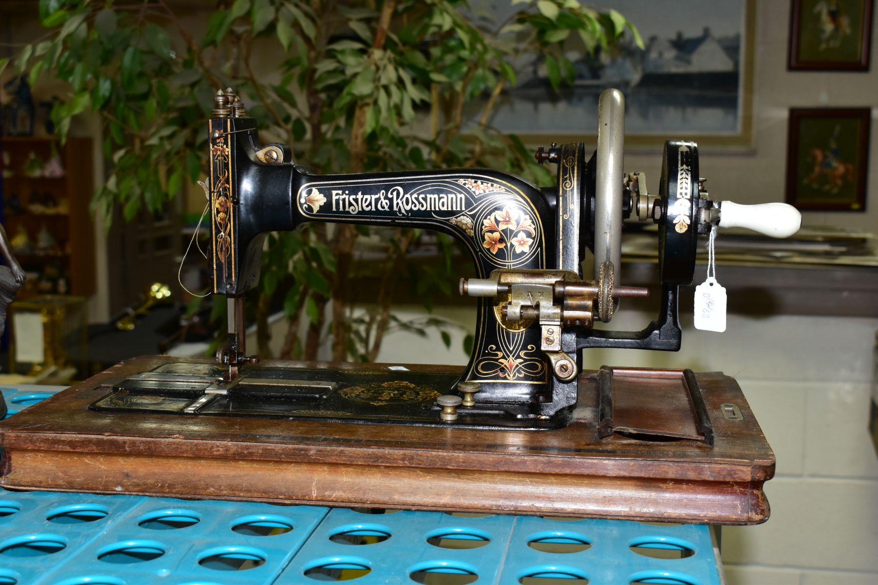 A FRISTER & ROSSMAN CAST IRON SEWING MACHINE, machine and floral decoration in fairly good - Image 4 of 5