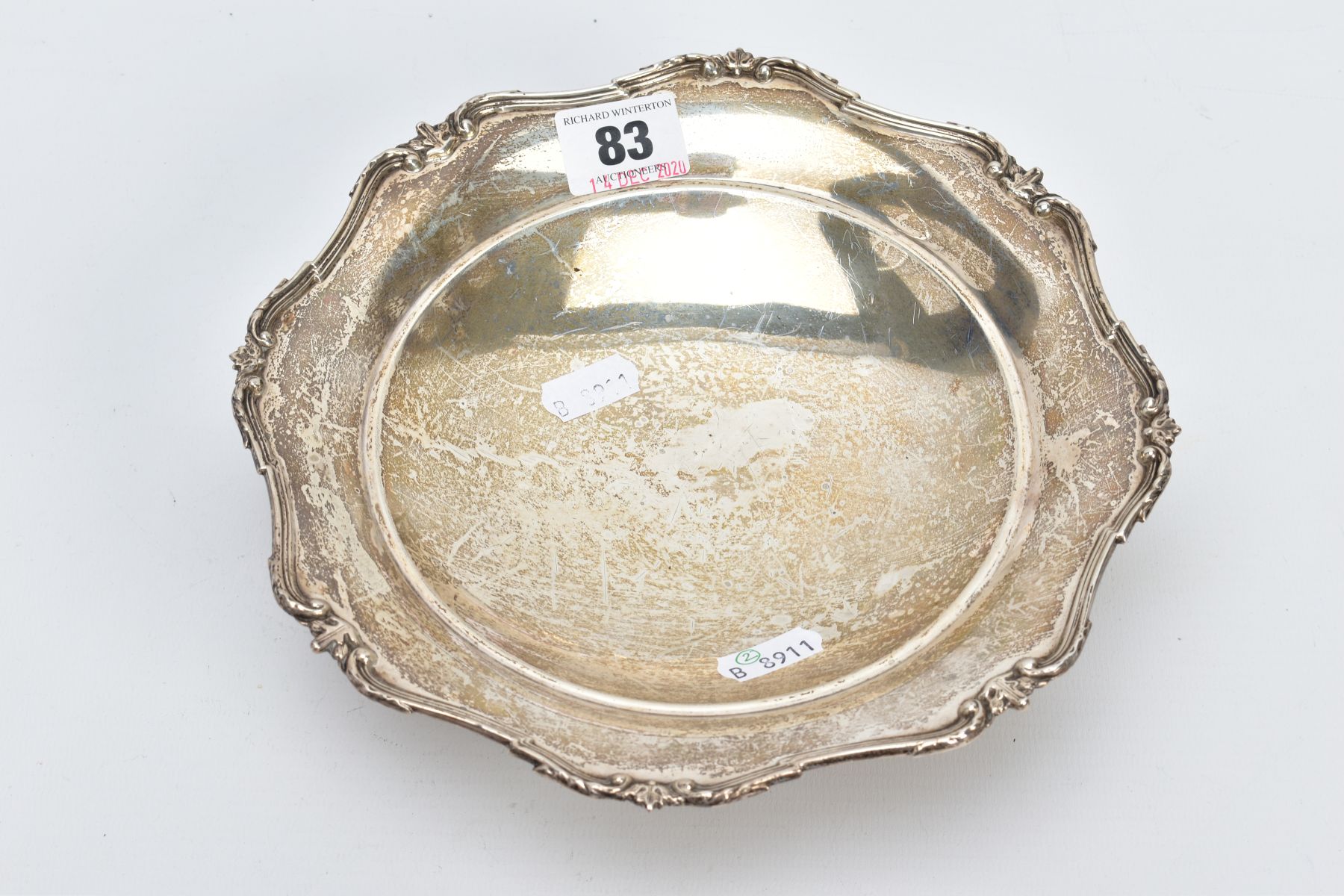 A SILVER MAPPIN AND WEBB DISH, of a circular form with a shell decorated wavy edge, on a raised - Image 2 of 5