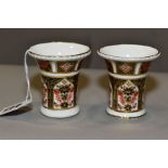 A PAIR OF SMALL ROYAL CROWN DERBY IMARI VASES, '1128' pattern, height 6.5cm (2)