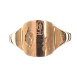 9CT GOLD SIGNET RING ENGRAVED 'D A'