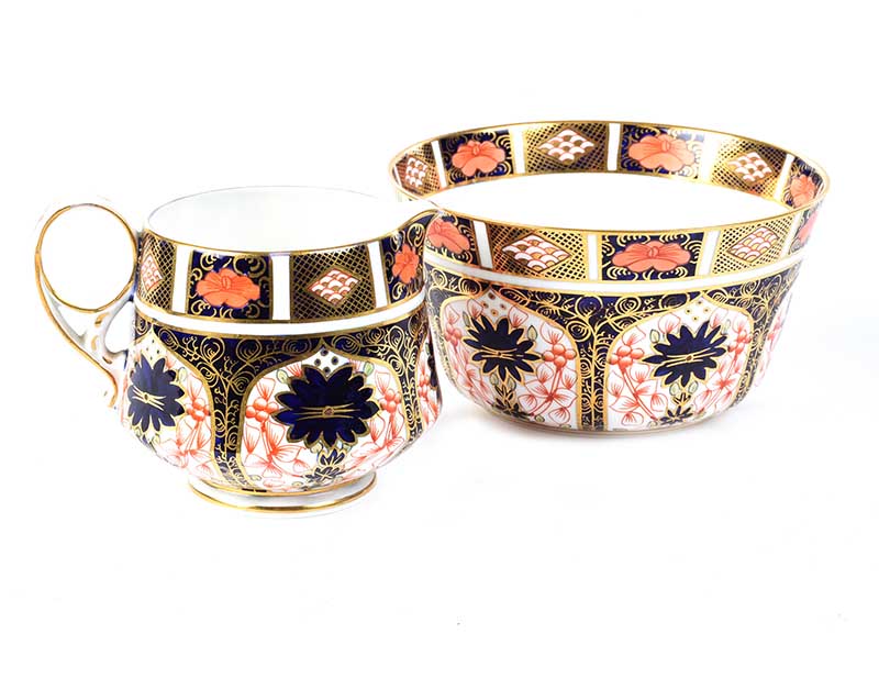 THIRTY TWO PIECE ROYAL CROWN DERBY TEA SET - Image 4 of 5