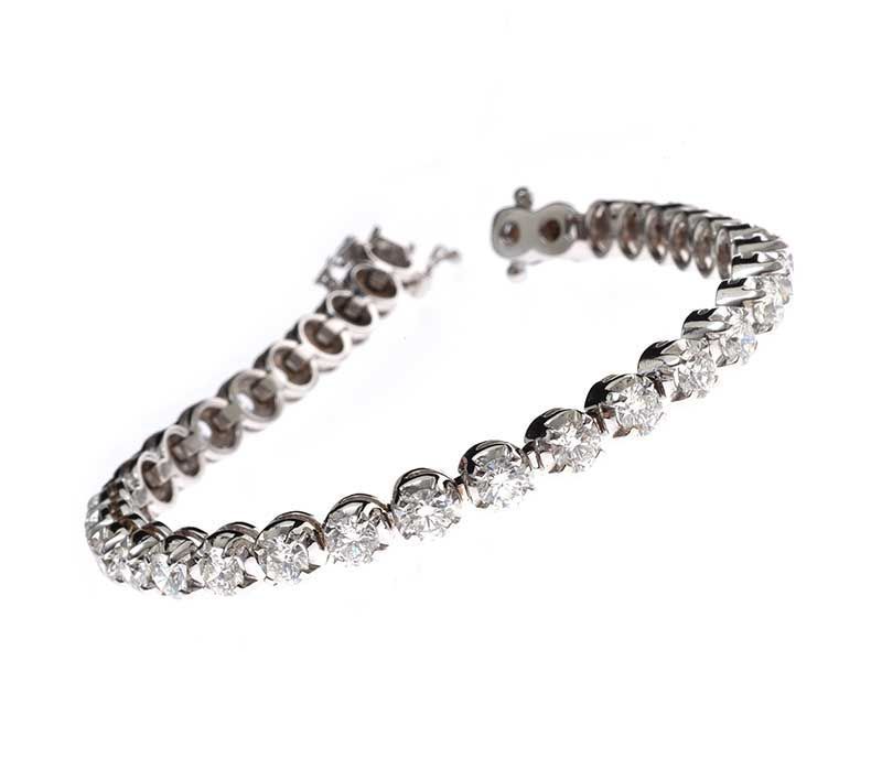 18CT WHITE GOLD DIAMOND TENNIS BRACELET