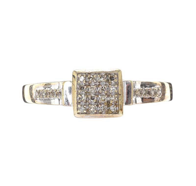 9CT GOLD DIAMOND RING