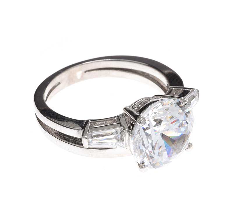 STERLING SILVER MOISSANITE RING - Image 2 of 3