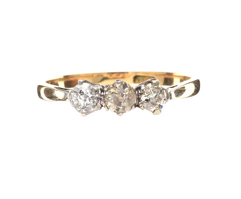 18CT GOLD DIAMOND THREE STONE RING