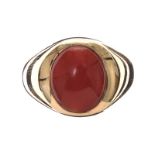 14CT GOLD CABOCHON CORAL RING