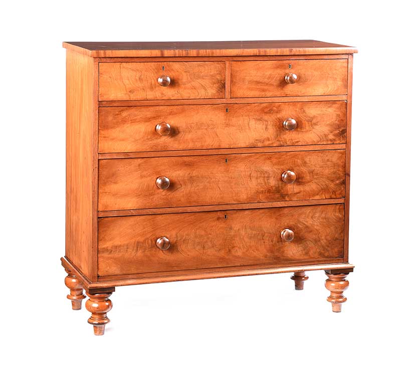 VICTORIAN MAHOGANY CHEST OF DRAWERS