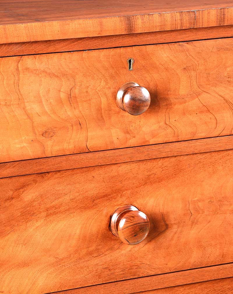 VICTORIAN MAHOGANY CHEST OF DRAWERS - Image 2 of 6