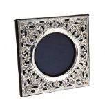 ELEGANT PIERCED STERLING SILVER PHOTOGRAPH FRAME