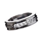 9CT WHITE GOLD DIAMOND RING