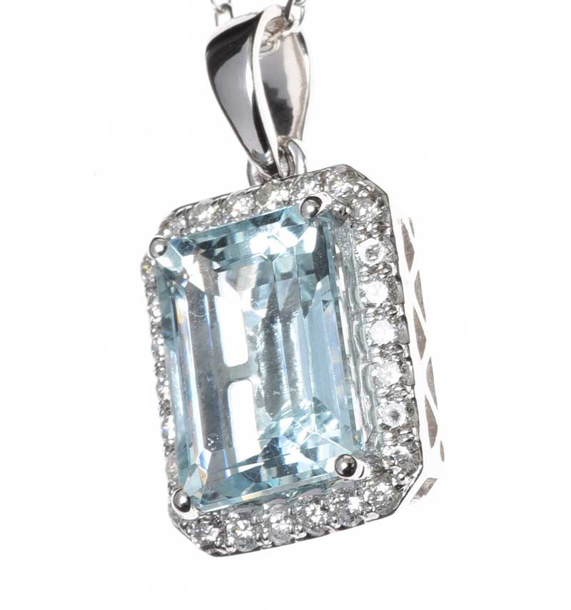 18CT WHITE GOLD AQUAMARINE AND DIAMOND NECKLACE - Image 2 of 2